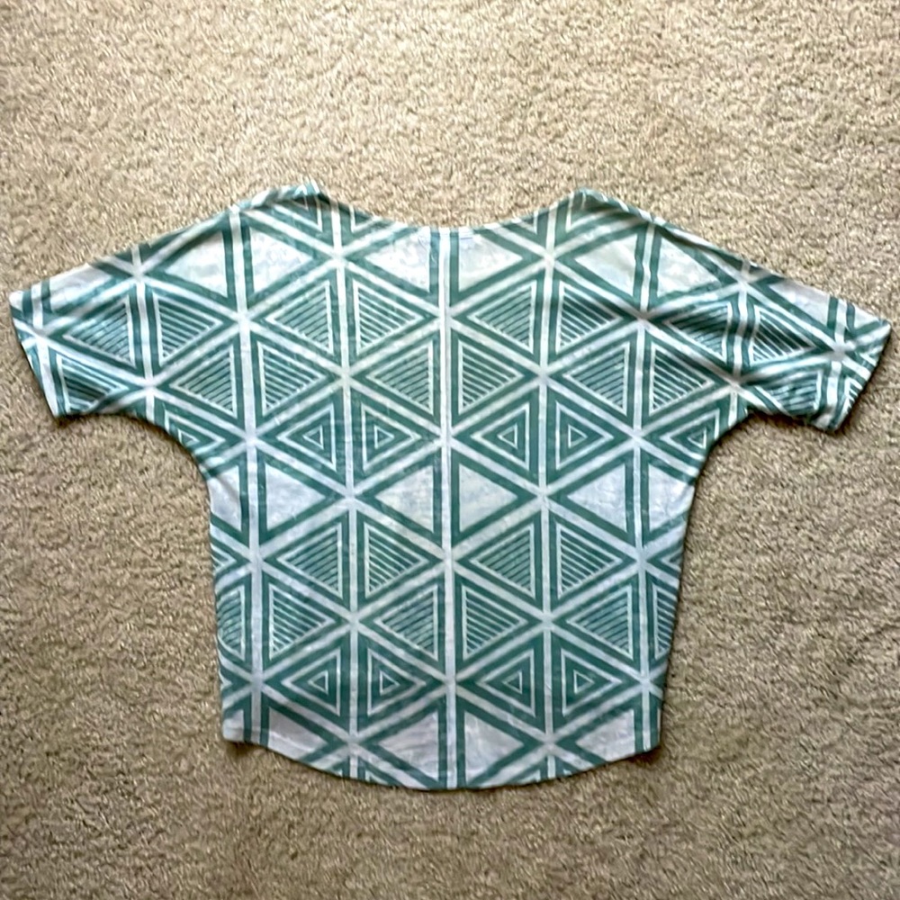 Patterned High-Low Shirt - Picture 2 of 2